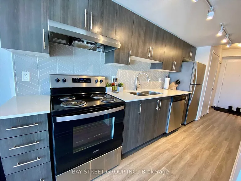 1 Falaise Rd #504 — Photo 7