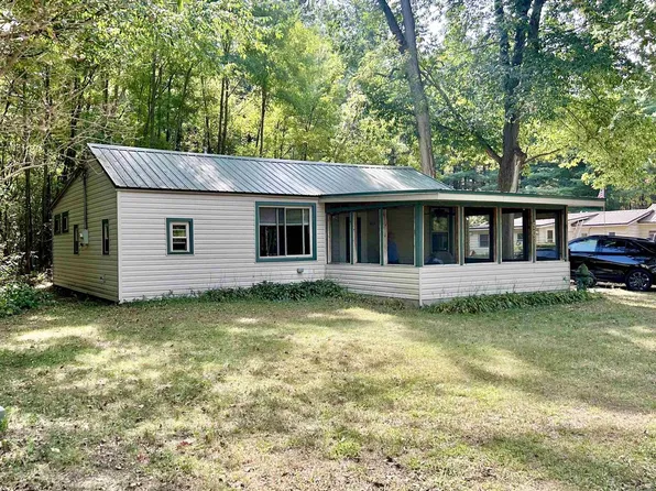 509 West Lakeshore Drive, Avoca, WI 53506