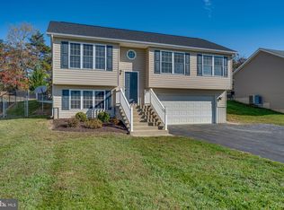 222 Freight Car Cir, Bunker Hill, WV 25413