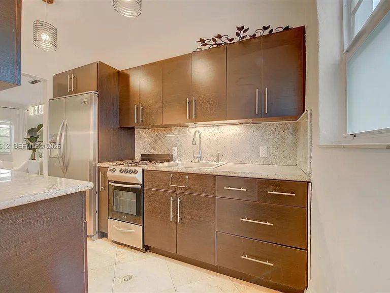 2463 Pine Tree Dr #3 — Photo 11
