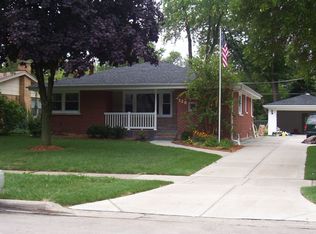 128 S Edgewood Ave, Lombard, IL 60148
