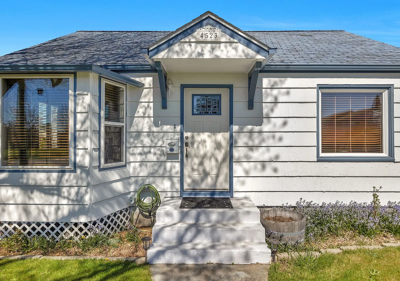 Price Adjustment! Proctor District Adorable Craftsman-Style Home In North Tacoma — Photo 1