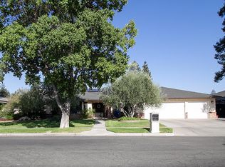 7674 N Barton Ave, Fresno, CA