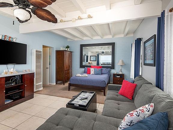 4th image of 708 1/2 Zanzibar Ct