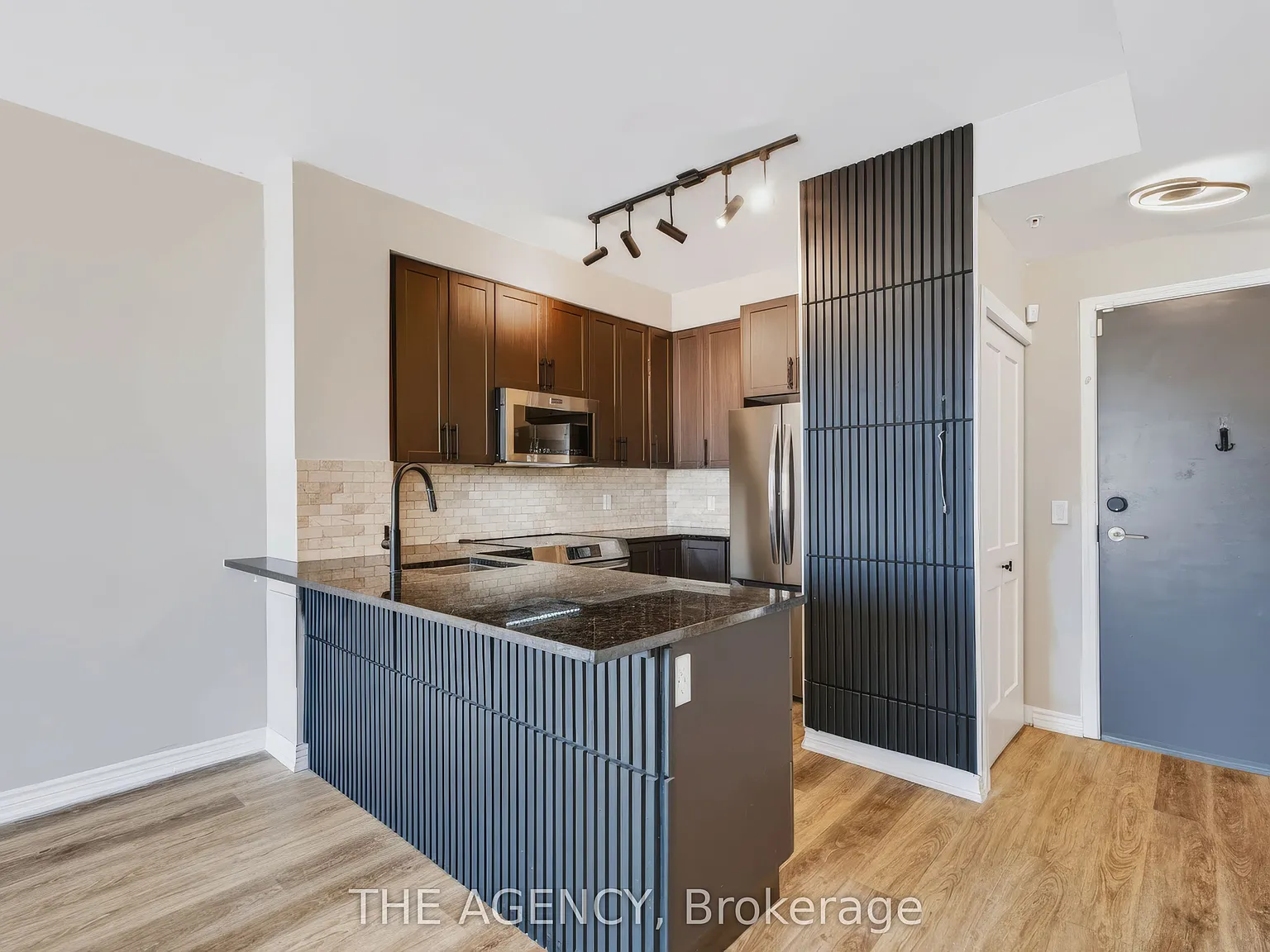 2 bed, $2,300 — Photo 3