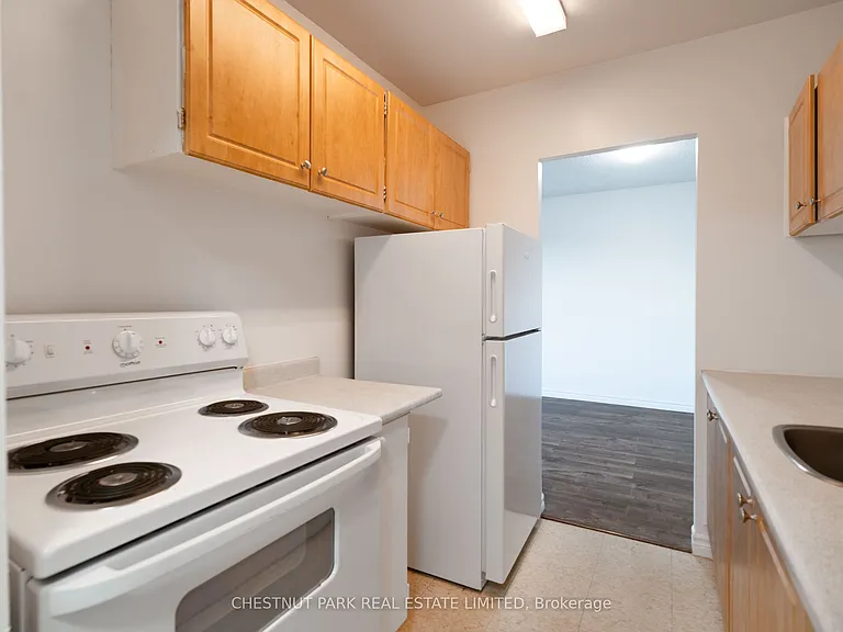 888 Glen St #503 — Photo 5