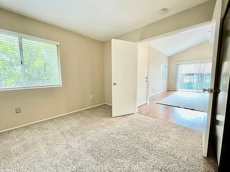11329 Avenida De Los Lobos #G — Photo 17