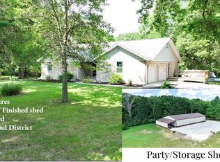 5557 Schuetz Ln, Alhambra, IL 62001