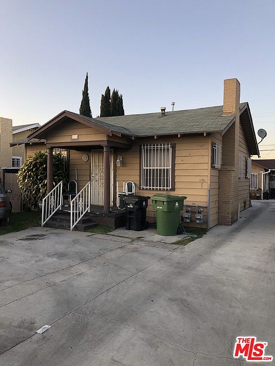 1st image of 833 W 75th St