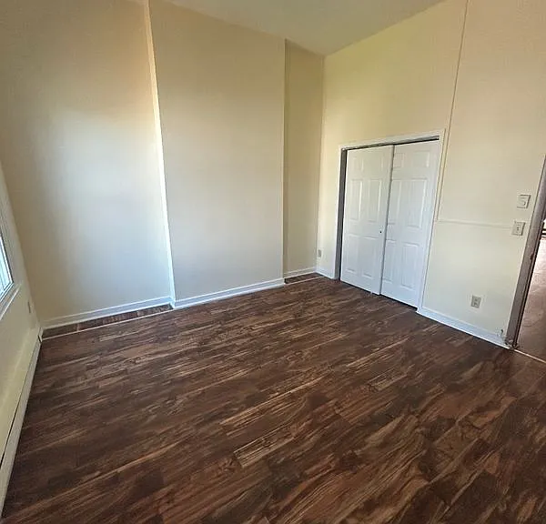 469 Clinton Ave — Photo 6