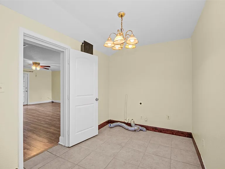 8565 Ridgepoint Dr — Photo 16