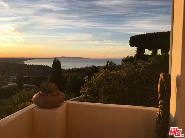 1058 Vista Grande Dr, Pacific Palisades, CA 90272