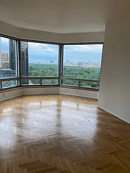Rented by La Seven Inc.