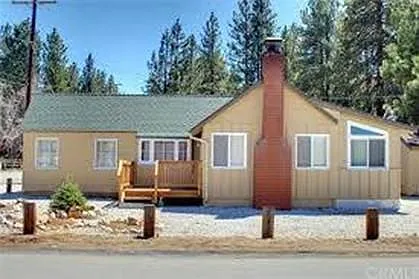 2 bed, 1200 sqft, $2,100 — Photo 1