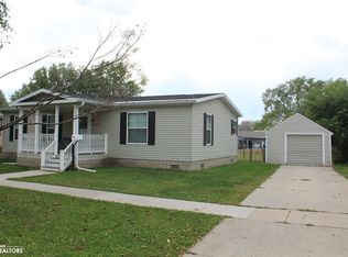1050 Bush Ave, Garner, IA 50438
