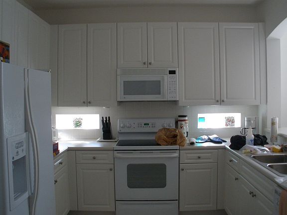 GLASS BLOCK IN KITCHEN