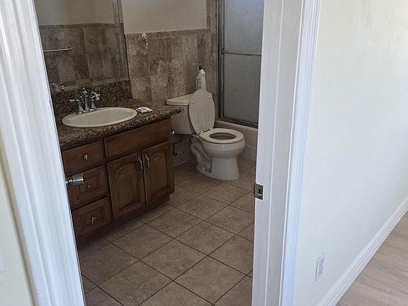 3rd image of 2510 Strathmore Ave