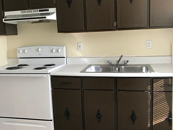 3rd image of 111 Elmur Dr APT 45