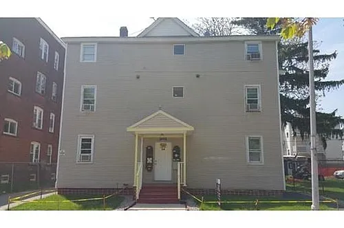 26 Dale St #2L Photo 1