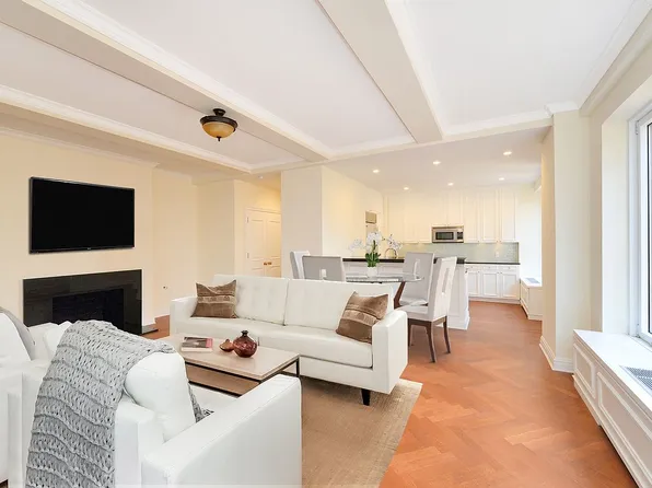 100 Central Park S APT 11D, New York, NY 10019