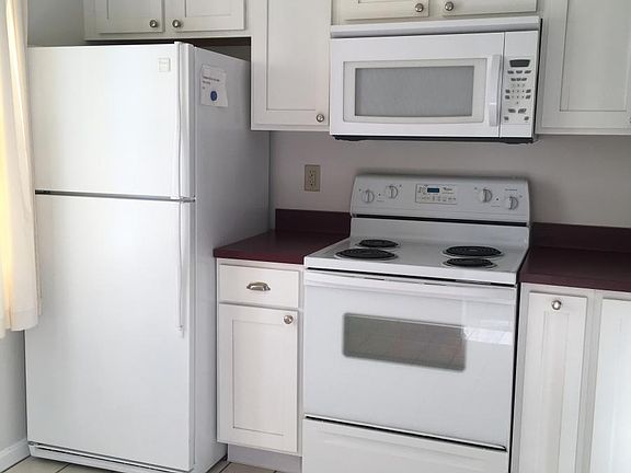 Kitchen with appliances