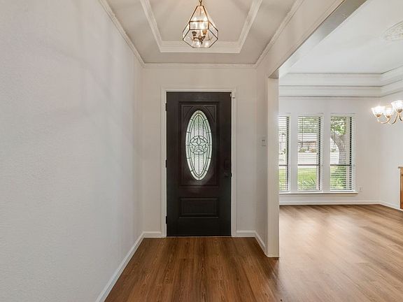 3rd image of 1007 Quail Run