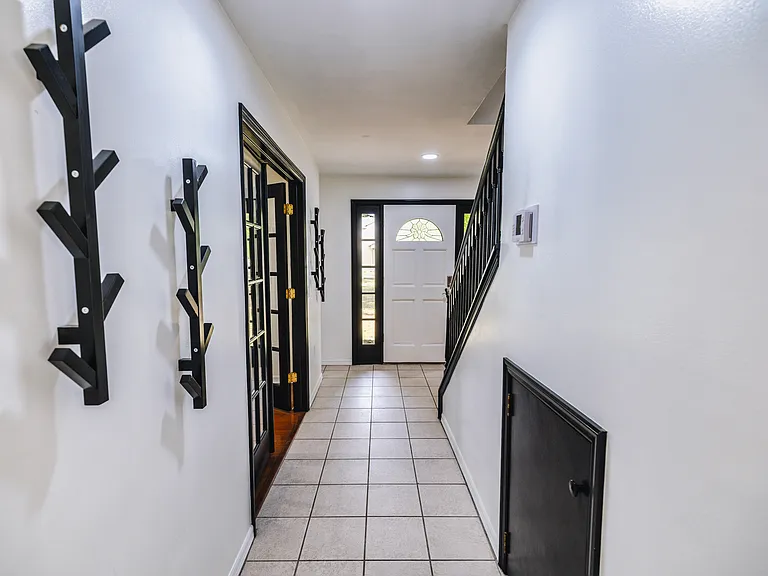 2119 Shady Oaks Dr — Photo 14