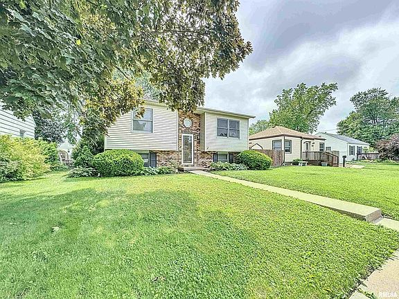 3rd image of 2347 W Lombard St