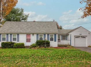 241 Pleasant St, Lunenburg, MA 01462