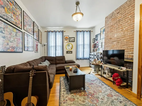 339 Park Avenue image 1 of 8