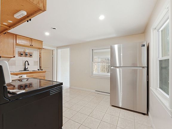 3rd image of 418 Southbank Rd #1