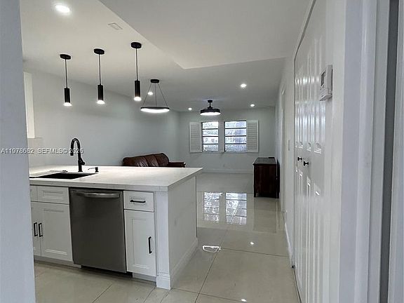 5th image of 300 Berkley Rd APT 108