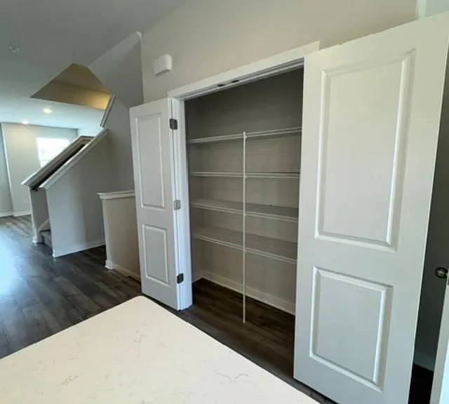 75 Continental Way — Photo 5