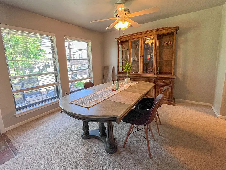 12021 Hawthorne Ln — Photo 8