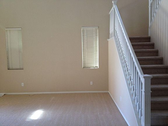 4th image of 29331 Grande Vista Ave