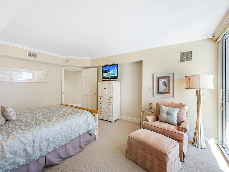 20 Seagate Dr #803 — Photo 31