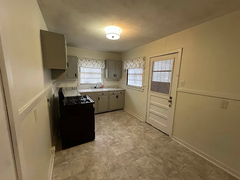 116 Esplanade Ave — Photo 3