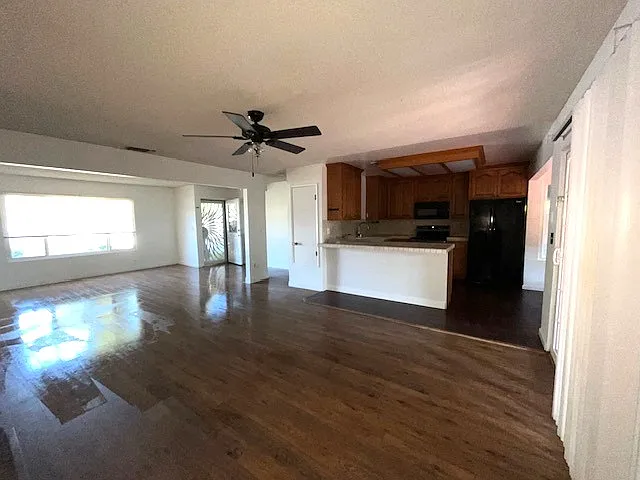 4 bed, 1558 sqft, $3,000 — Photo 4