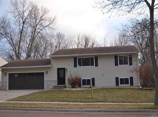 4001 E Huntington St, Sioux Falls, SD 57103
