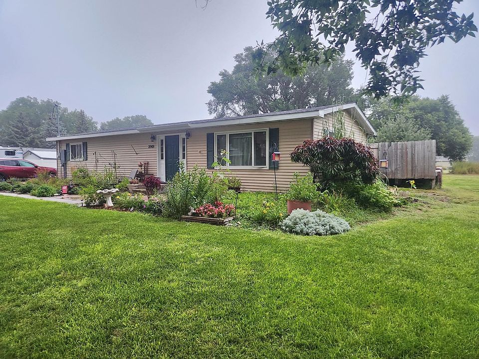 1st image of 2901 S Oak