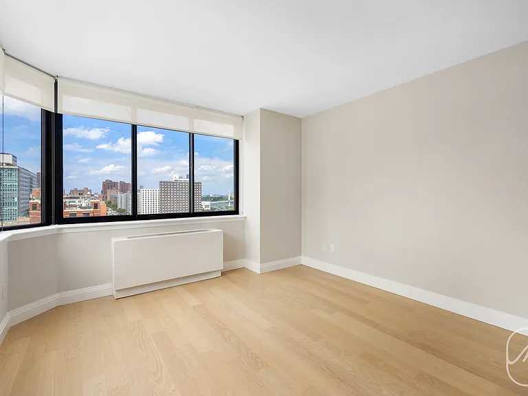 345 E 94th St #11F — Photo 15