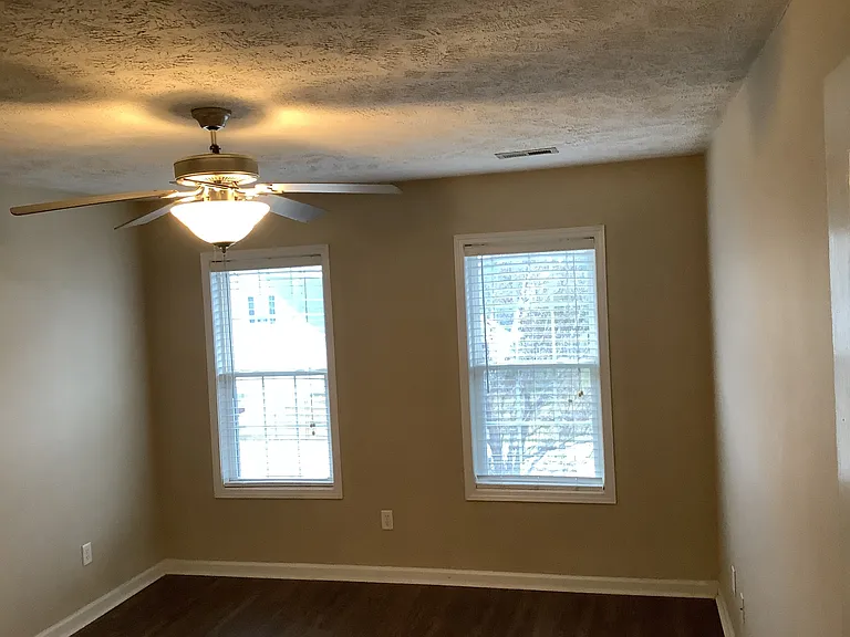 4617 Split Rail Dr — Photo 9