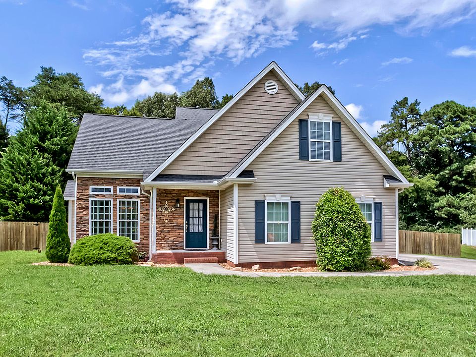 1st image of 179 Heatherwood Ct NW