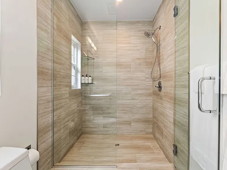 3795 Fredonia Dr — Photo 22