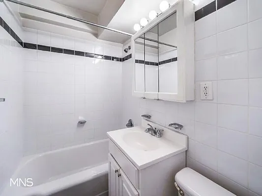 Rented by MNS Marketing | media 16