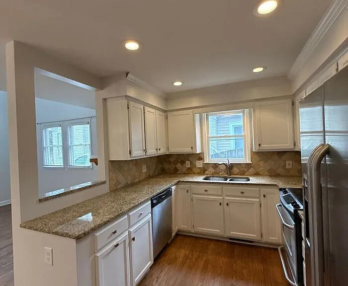 815 Lexington Ave #A — Photo 5