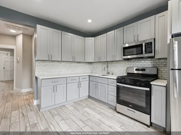 30 Sheffield St, Jersey City, NJ 07305