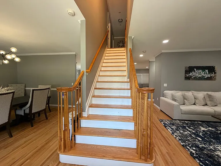 341 Maple St — Photo 14