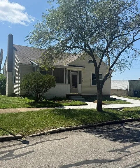 366 W South St — Photo 4