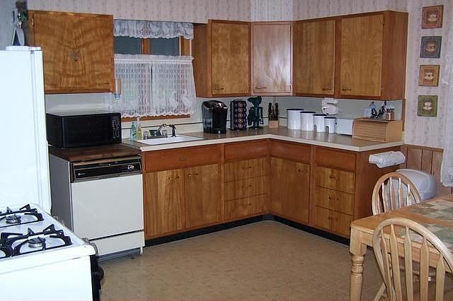 2nd image of 16 Fairview Ave
